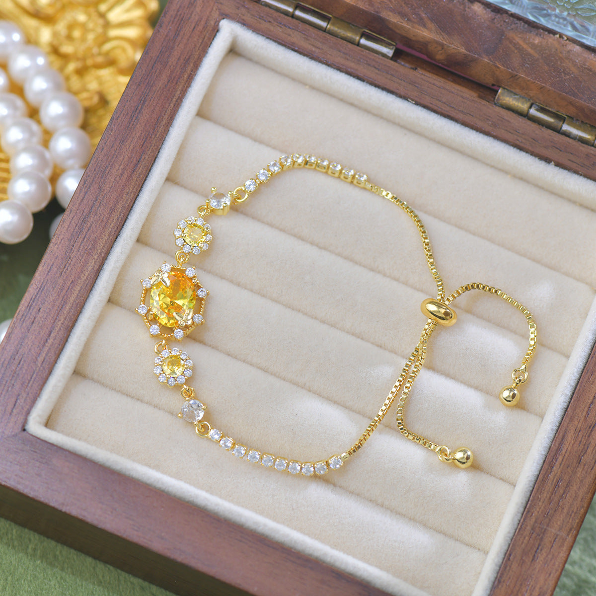 Yellow zircon exquisite butterfly French light luxury copper alloy set