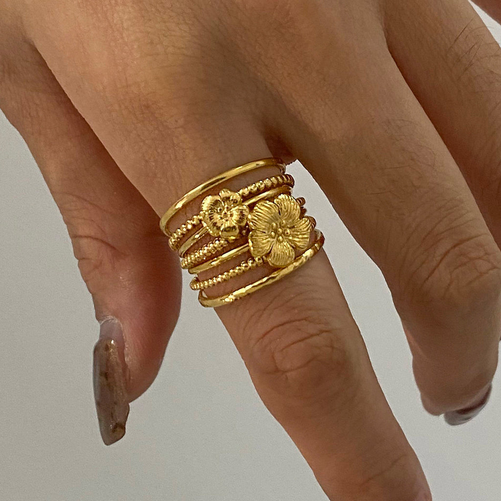 Three-piece stacked stainless steel ring set with niche design