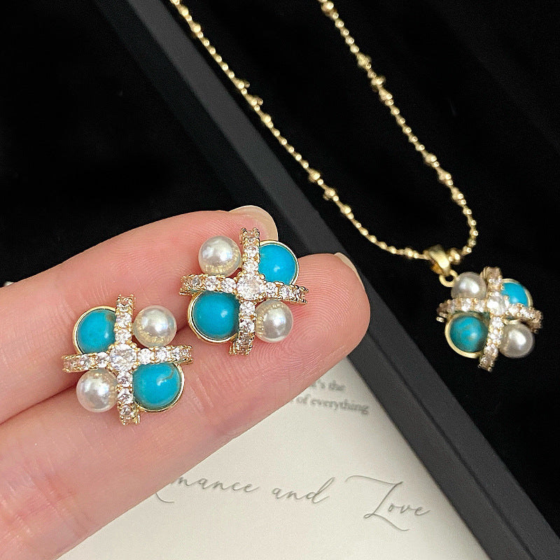 Turquoise four-leaf clover pearl micro-pave zircon copper alloy necklace
