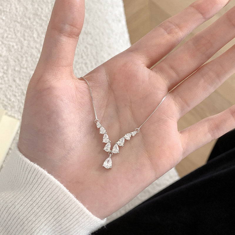 925 Sterling Silver Teardrop V-Shaped Zircon Clavicle Necklace