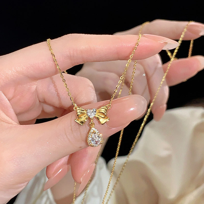 925 Sterling Silver Super Sparkling Teardrop Bow Necklace