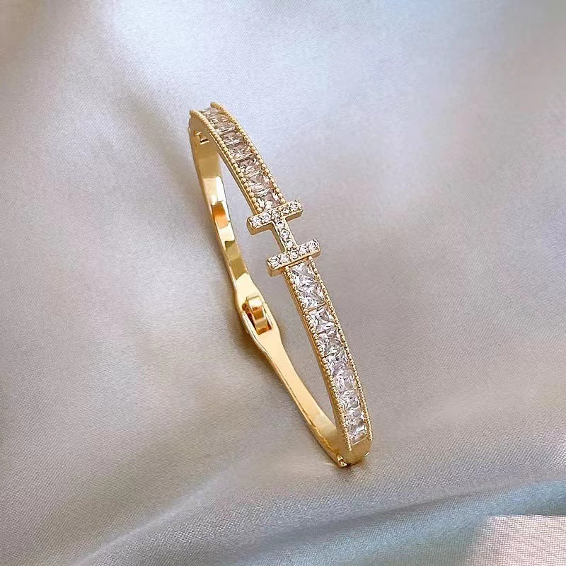 Zirconia full diamond letter H copper alloy bracelet