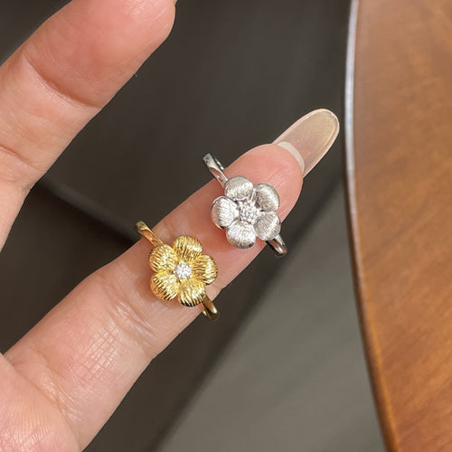 925 Silver Three-Dimensional Plum Blossom Brushed Flower Point Diamond Ring