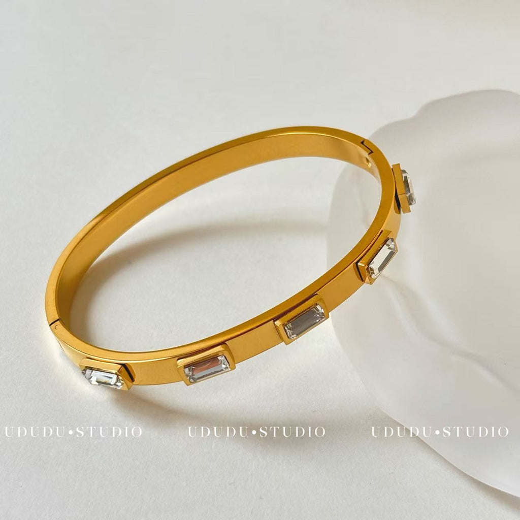 Square Emerald Diamond-Set High-Color Retention Stainless Steel Bangle