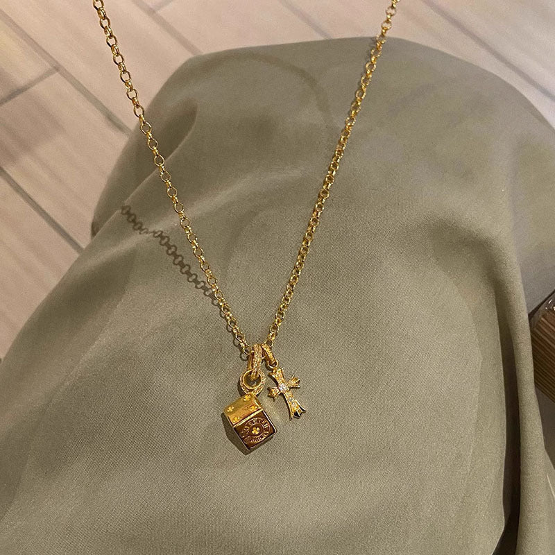 Versatile and exquisite cross-shaped copper alloy necklace