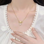 925 Sterling Silver Super Sparkling Teardrop Bow Necklace