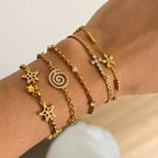 High-quality stainless steel zircon bracelet that won't fade.