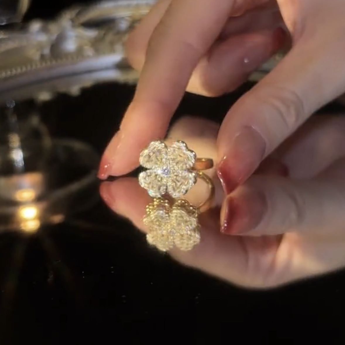 Super sparkly full diamond rotating four-leaf clover copper alloy open ring