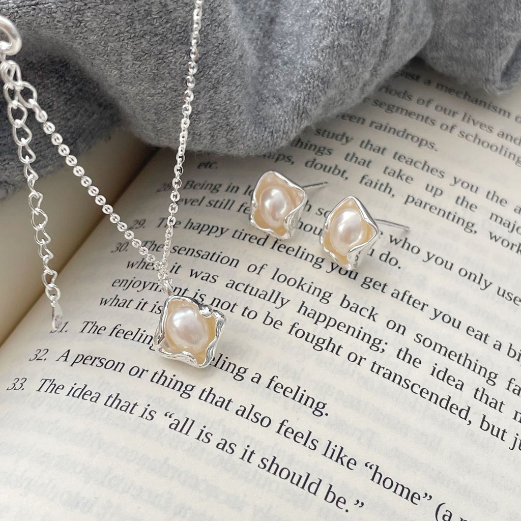 925 Sterling Silver Irregular Natural Pearl Stud Earrings