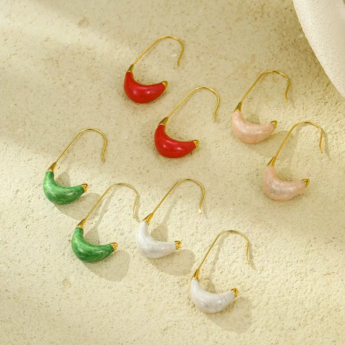 C-shaped stainless steel teardrop earrings in 18K gold that won't fade.