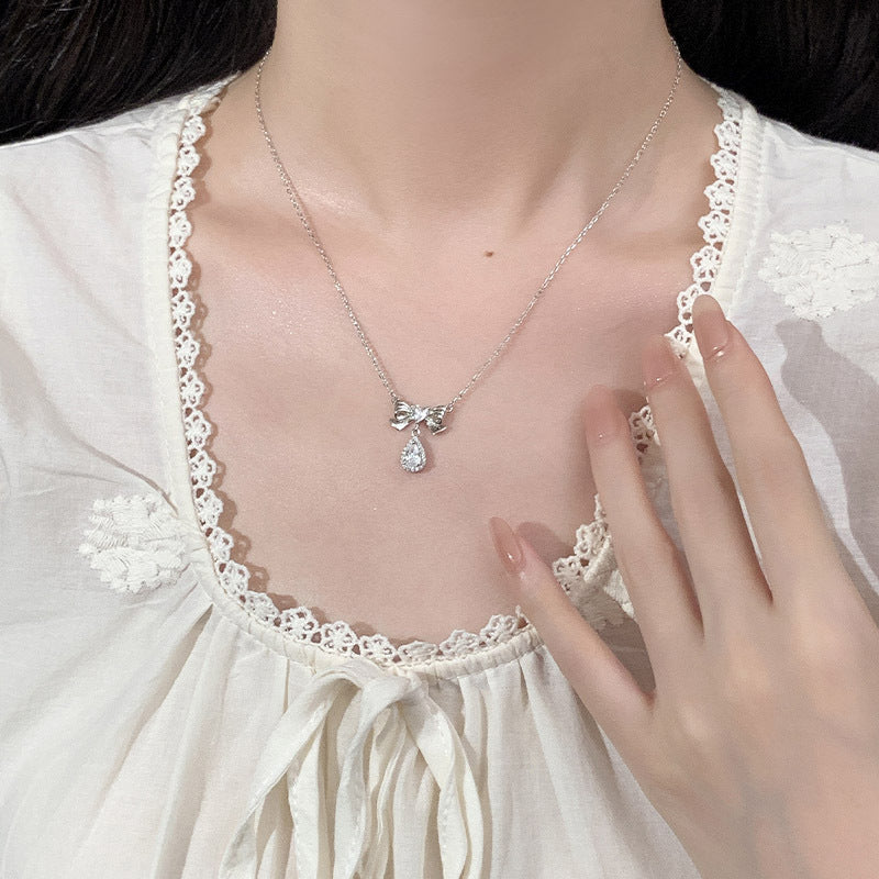 925 Sterling Silver Super Sparkling Teardrop Bow Necklace