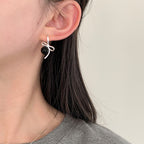 925 Sterling Silver Simple Imitation Pearl Bow Black Agate Earrings