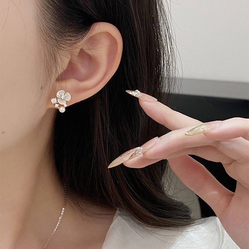 925 Sterling Silver Sweet Shell Flower Freshwater Pearl Stud Earrings