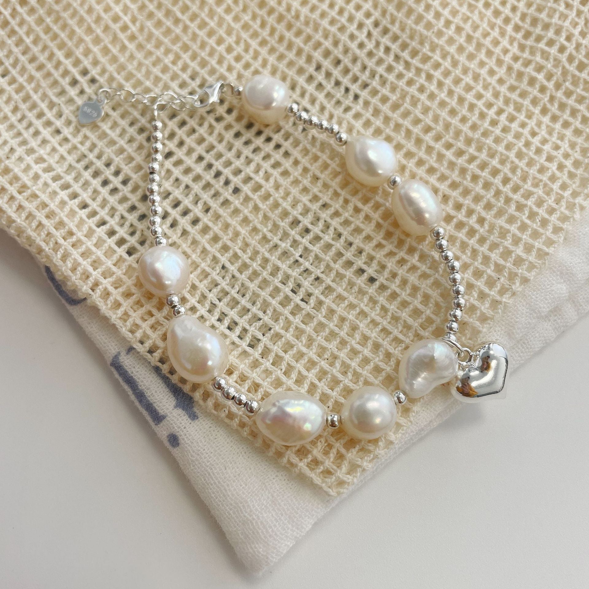 925 Sterling Silver Heart-Shaped Freshwater Pearl Bracelet