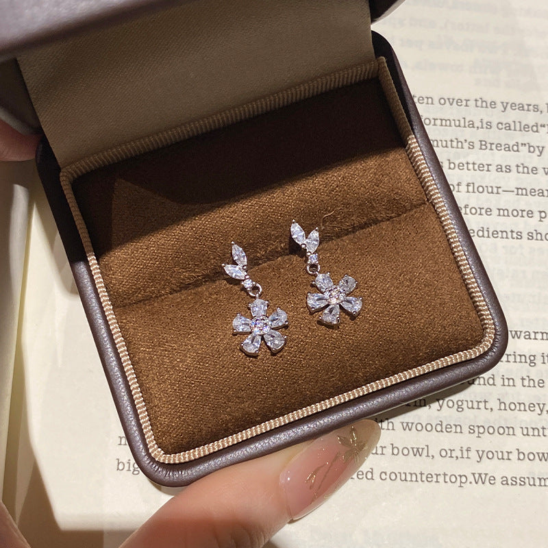 S999 Silver Sparkling Diamond Flower Earrings with Zircon Inlay