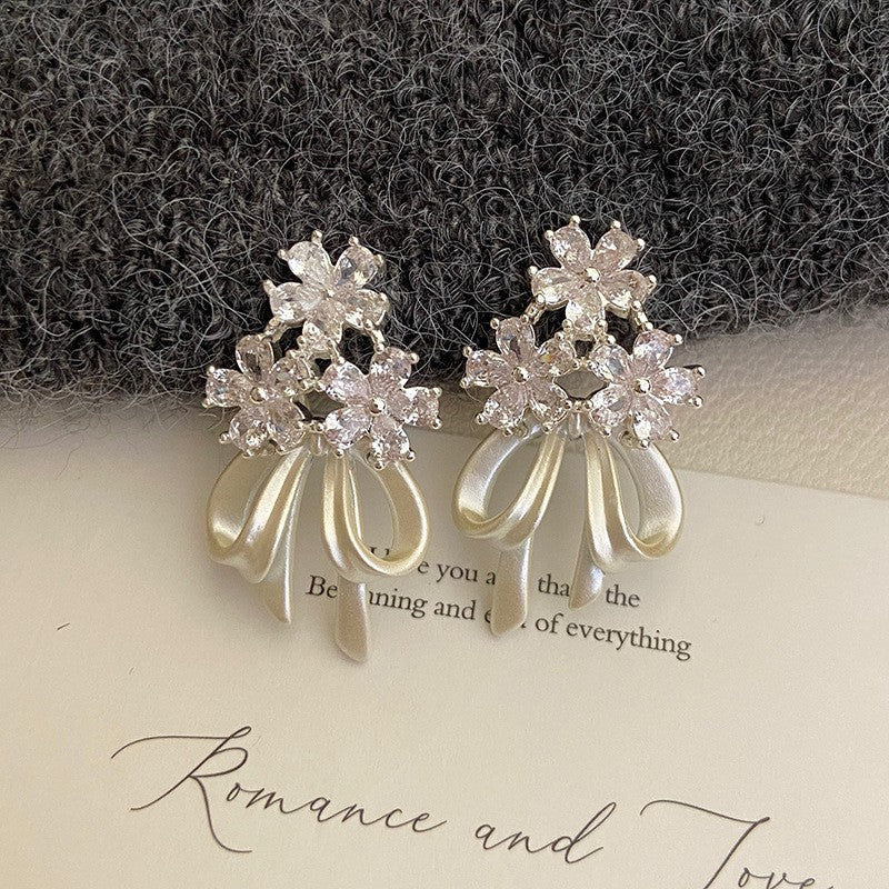 Hand-held bouquet ribbon bow zircon copper alloy earrings