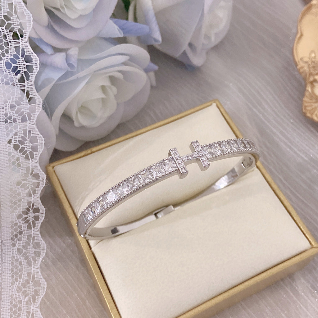 Zirconia full diamond letter H copper alloy bracelet