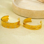 Unique and versatile open stainless steel bracelet with round zircon setting, part of the Ocean Series.