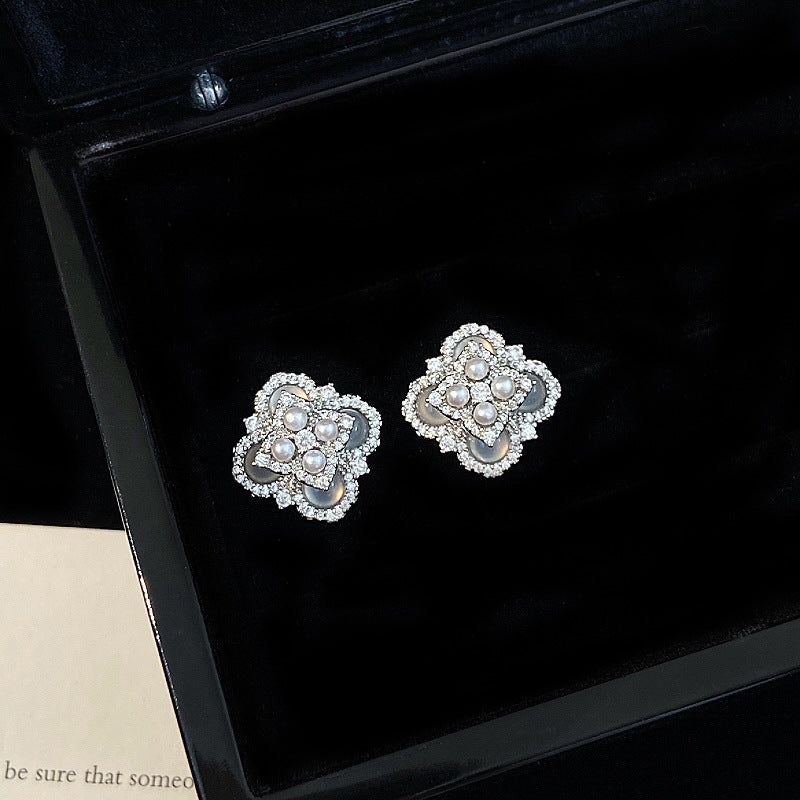 Cat's eye stone four-leaf clover full diamond pearl double-layer pendant copper alloy necklace