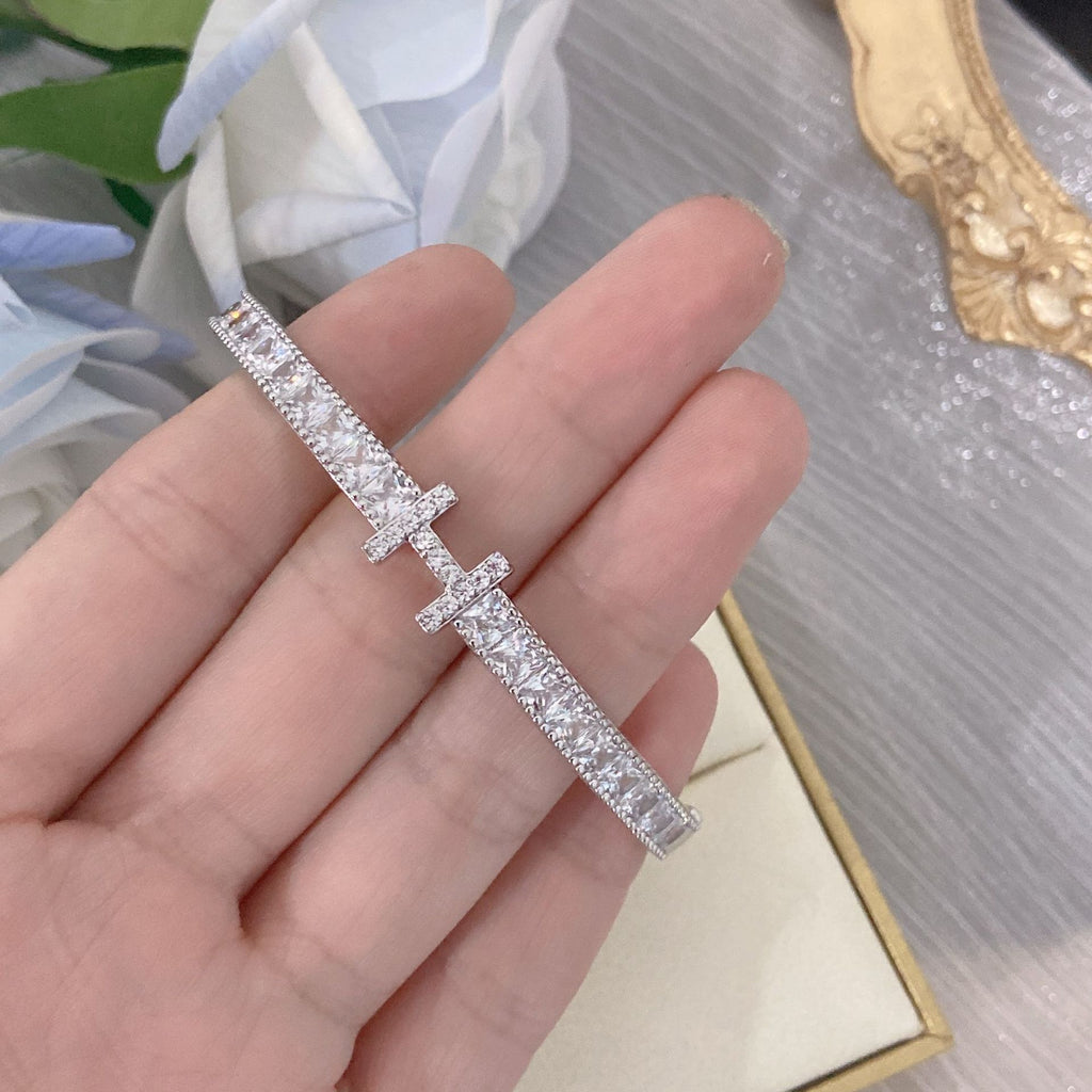 Zirconia full diamond letter H copper alloy bracelet