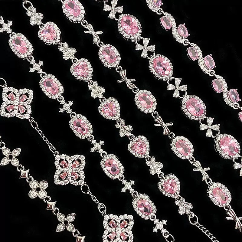 Pink zircon strawberry four-leaf clover copper alloy bracelet