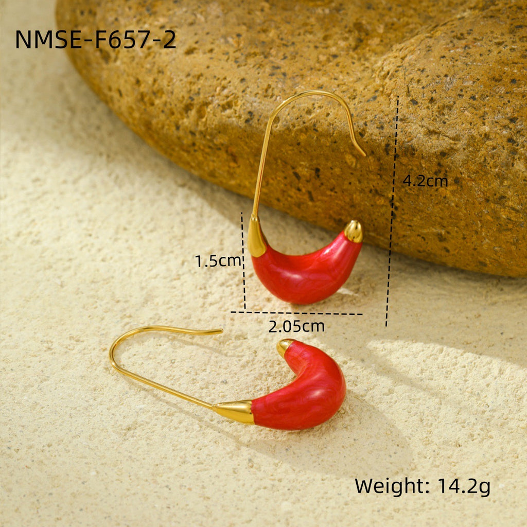 C-shaped stainless steel teardrop earrings in 18K gold that won't fade.