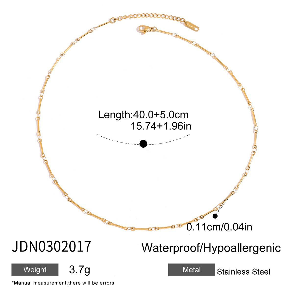 A unique and luxurious stainless steel clavicle chain with a knotted design.