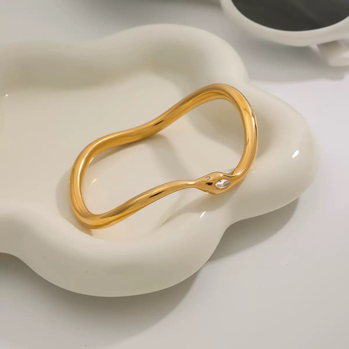 Stainless steel stacked three-piece white diamond snake niche design bracelet