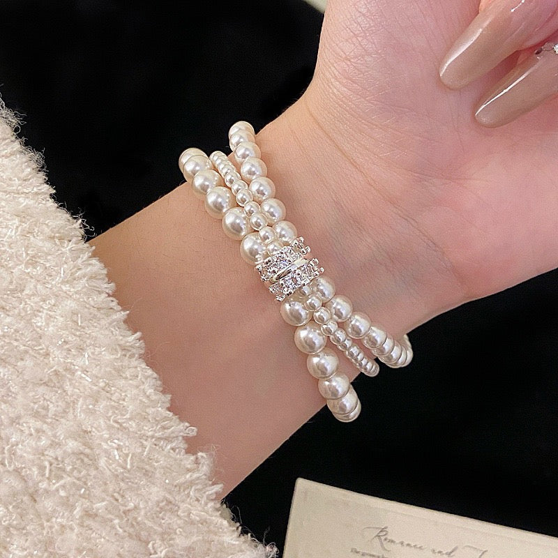 Manta Rose Crystal Pearl Two-Tone Three-Layer Micro-Patterned Zirconia Bracelet