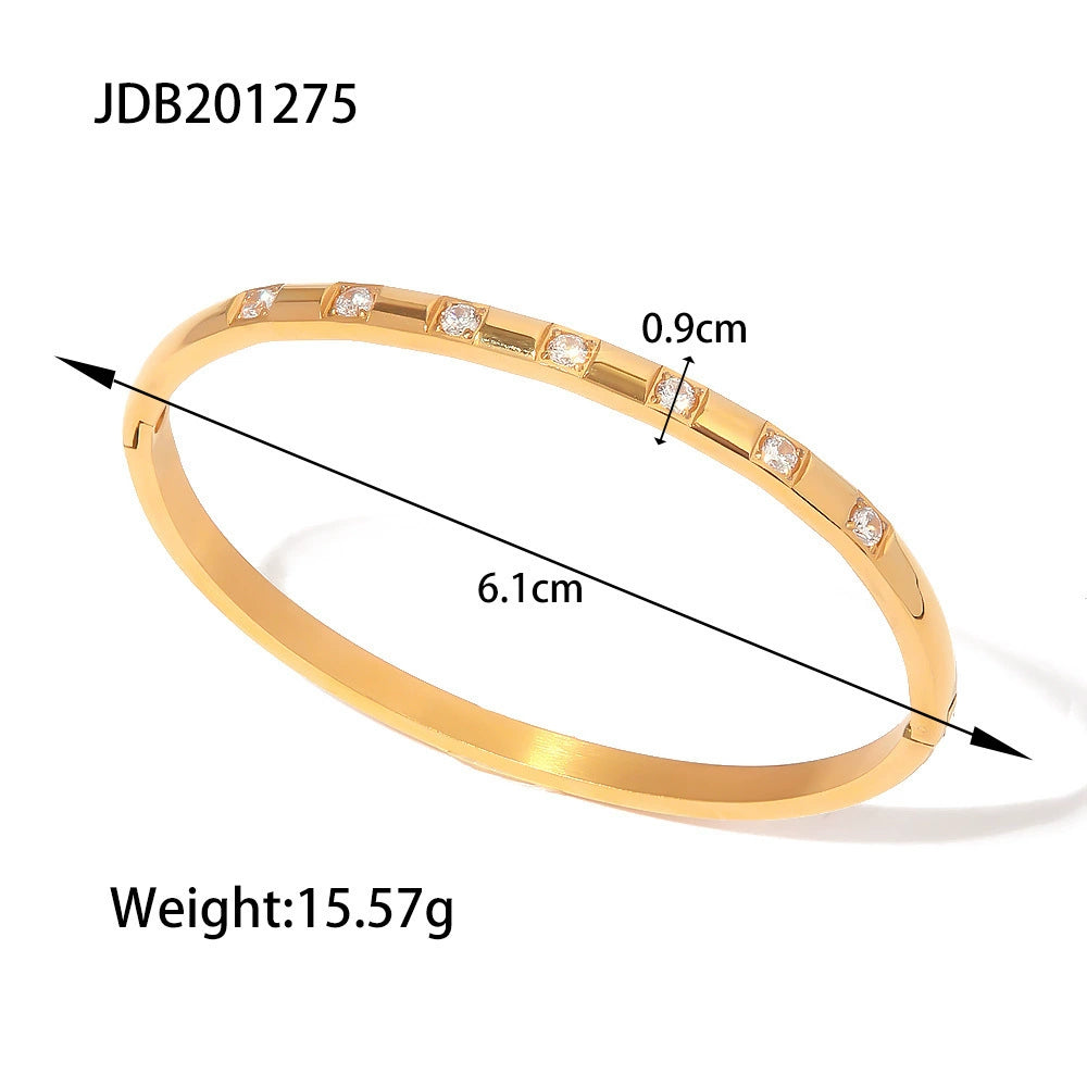 Zircon colorfast, luxurious and high-end stainless steel open bangle.