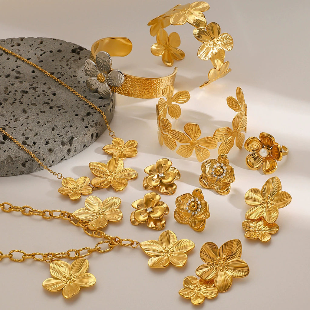 Stainless steel flower necklace, zircon earrings, pearl ring