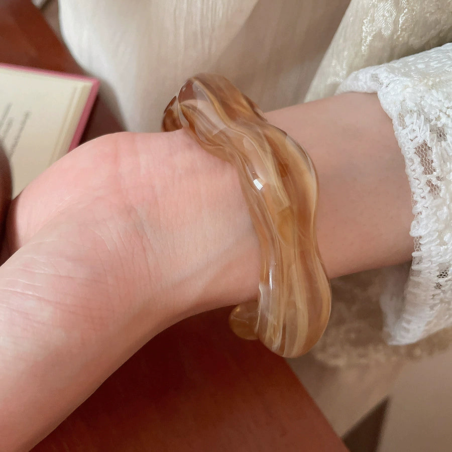 Acrylic Irregular Flower Shaped Geometric Open Bracelet