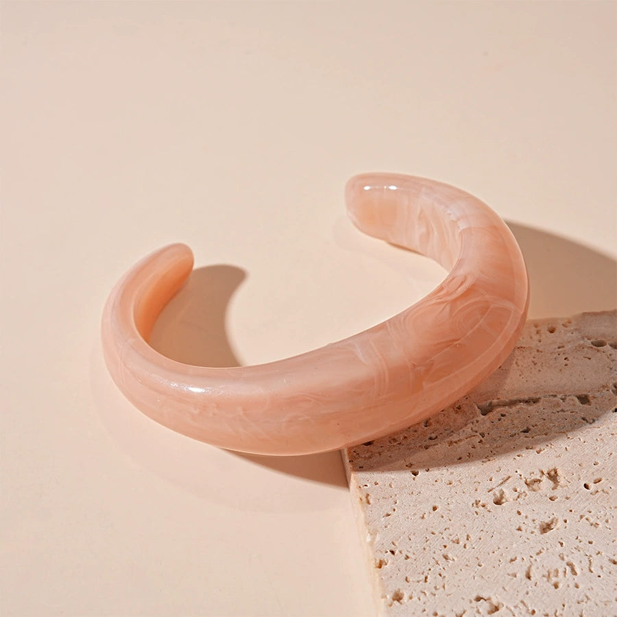 Retro glossy acrylic geometric open bangle