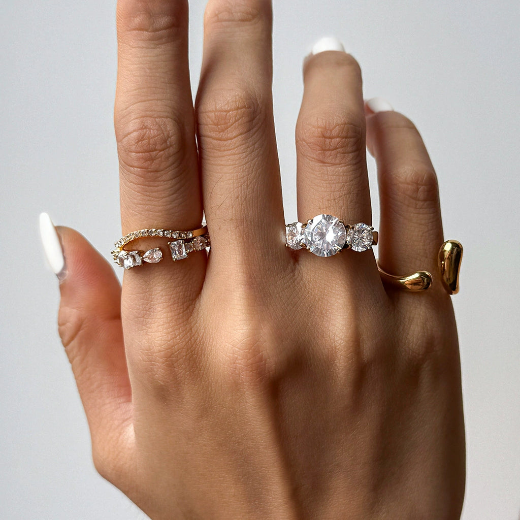 Zircon stainless steel non-fading ring