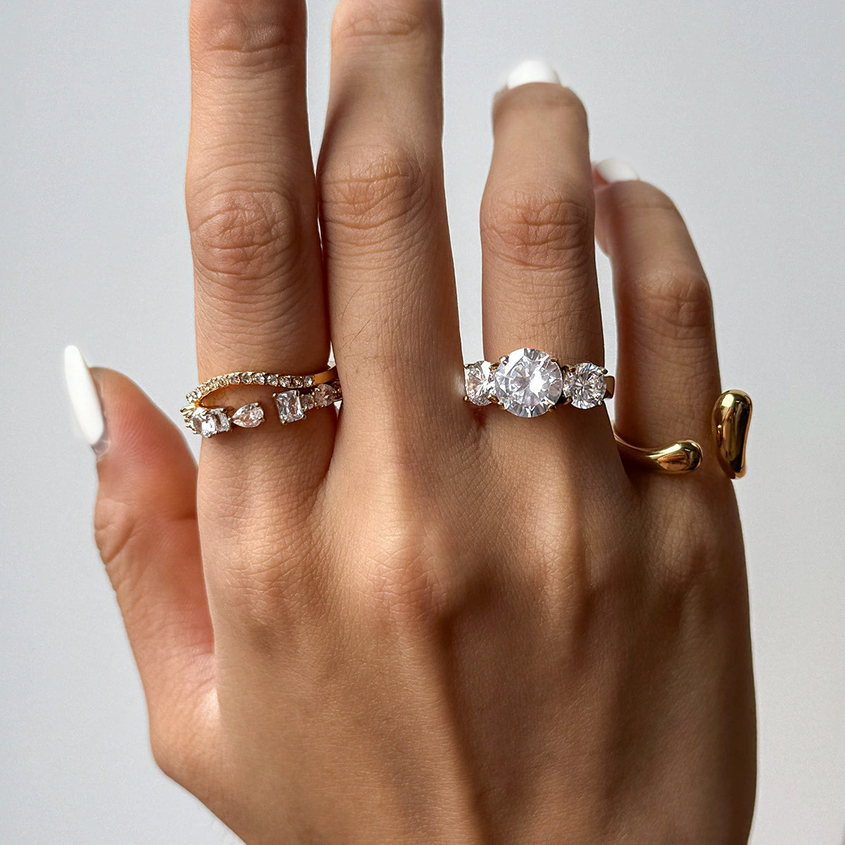 Zircon stainless steel non-fading ring