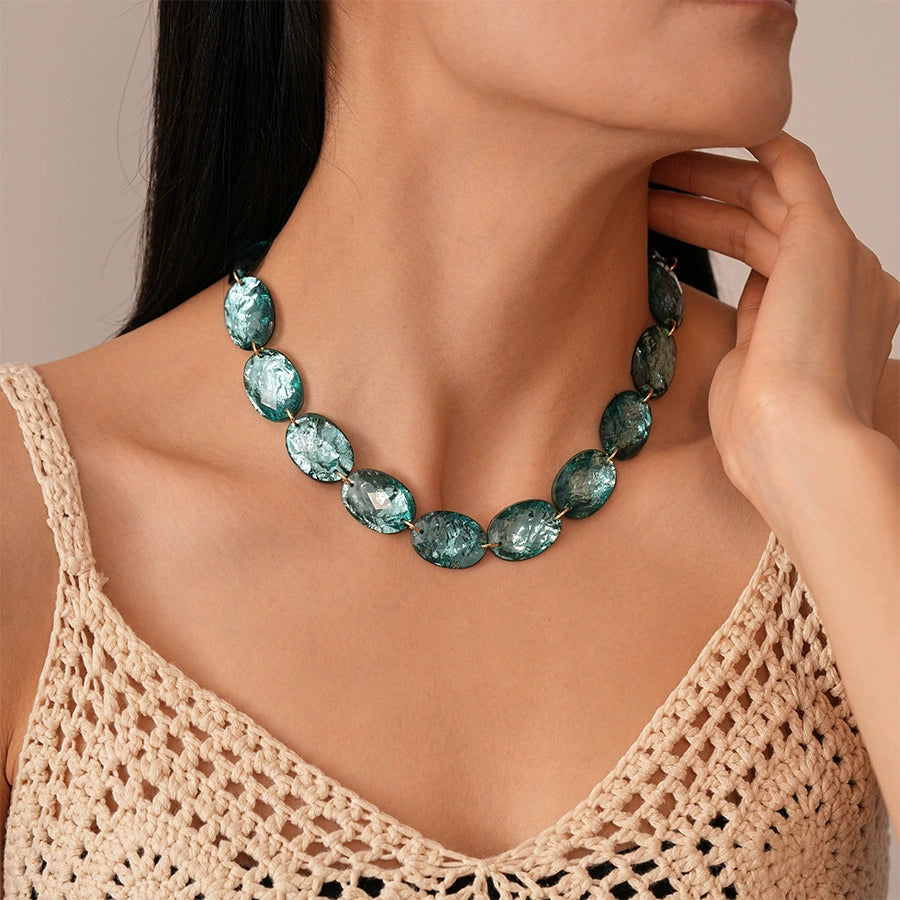 Retro niche resin oval geometric clavicle chain