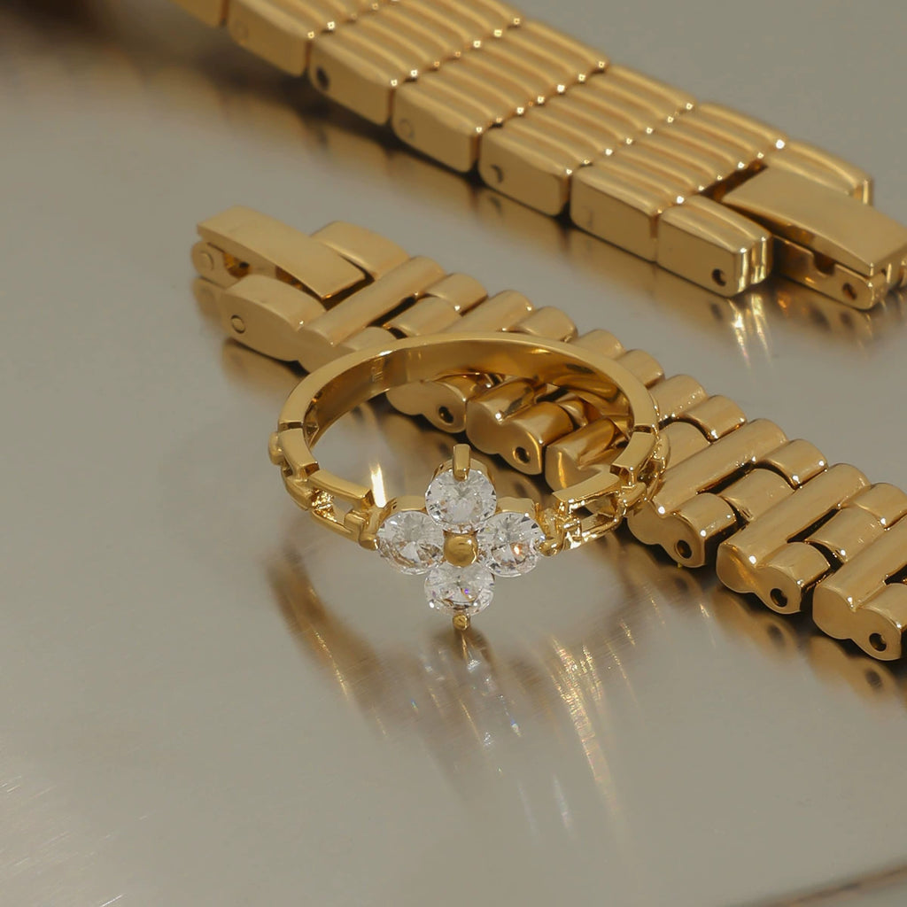 Stainless steel zircon four-leaf clover ring