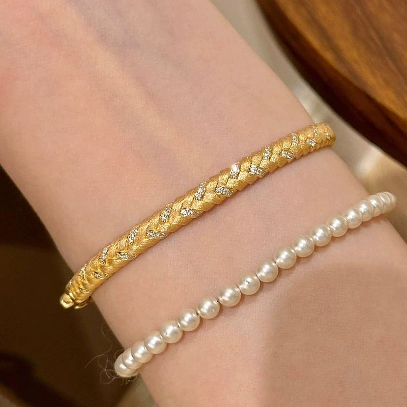 Fully sparkling brushed copper alloy bracelet