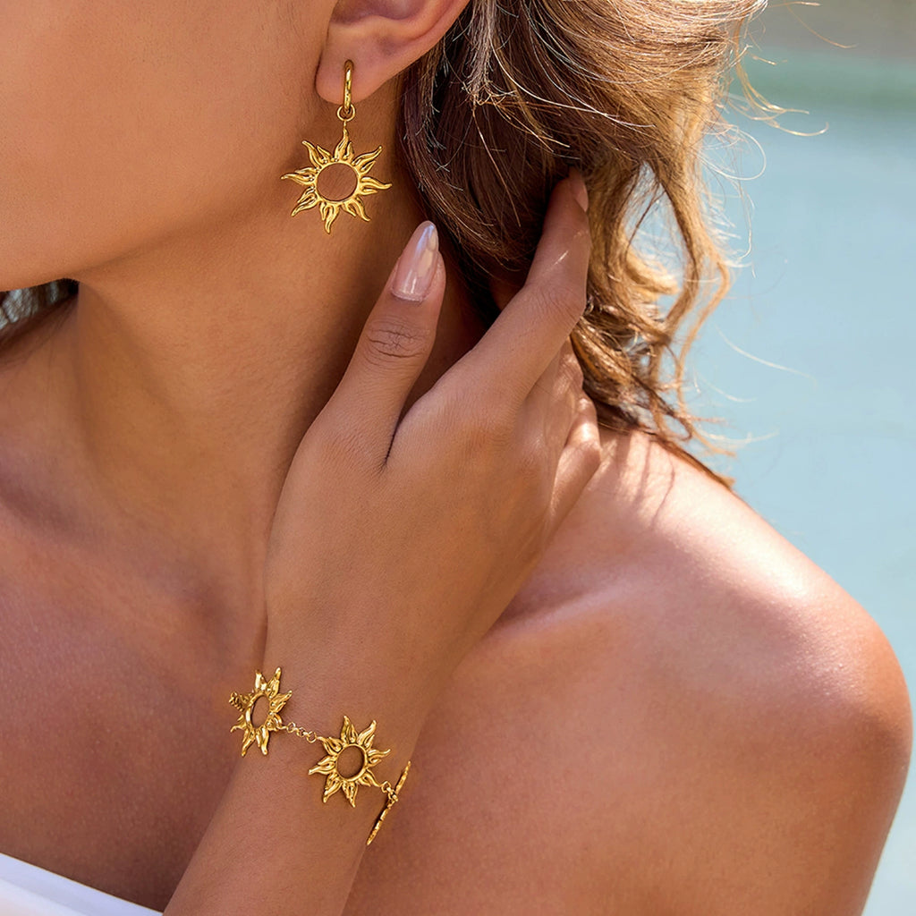 Sun-themed high-end stainless steel openwork bracelet