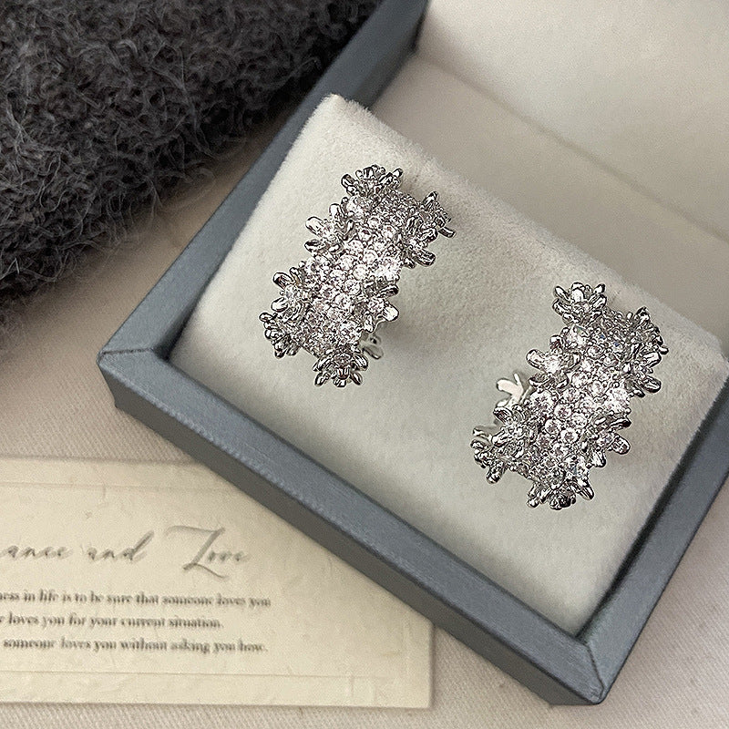 Fully sparkling zircon copper alloy open ring